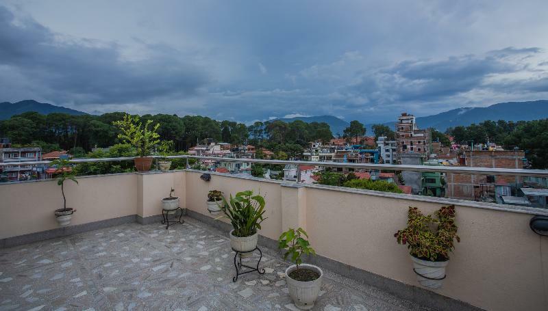 Kathmandu Embassy Hotel Esterno foto